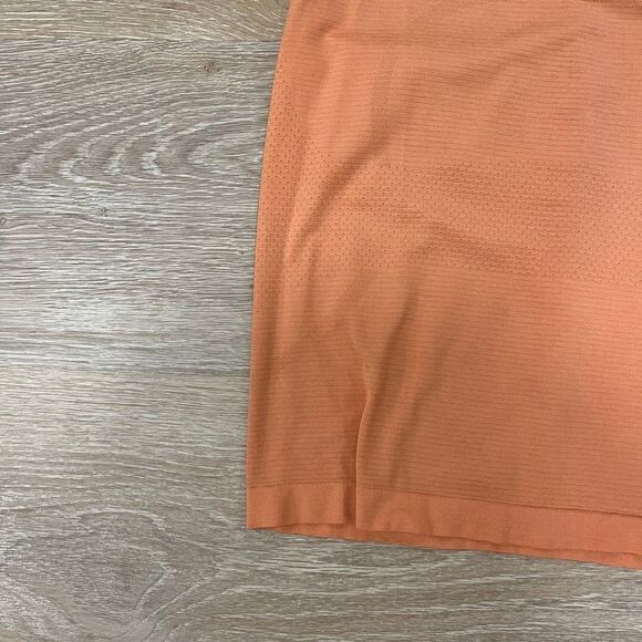 Lululemon Swiftly Tech Racerback Tank Top Women's Size 8 Orange Sleeveless - Picture 3 of 5